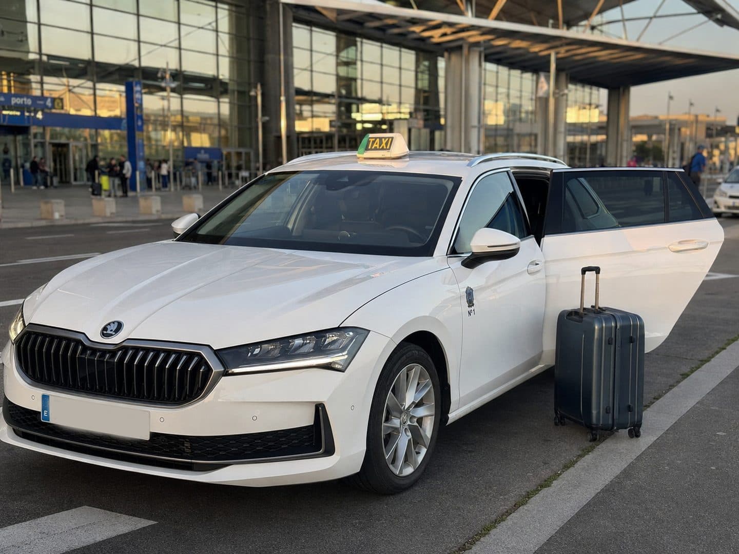 Taxi de traslado al aeropuerto desde Fisterra